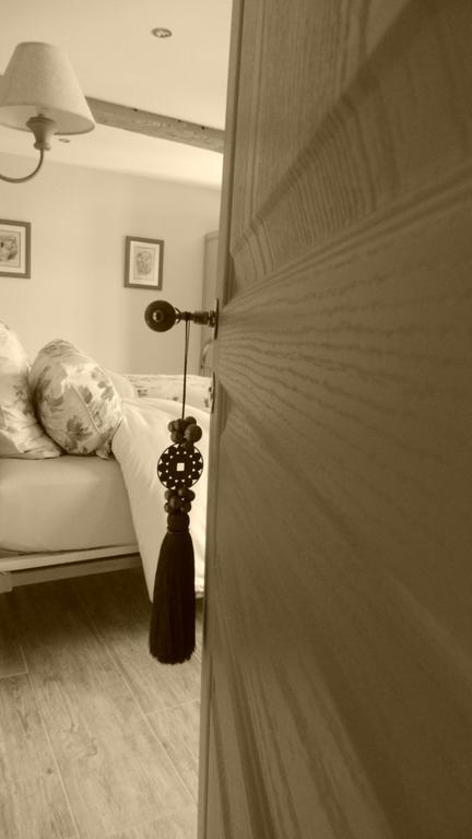Le Grand Cedre Bed and Breakfast Lolme Δωμάτιο φωτογραφία